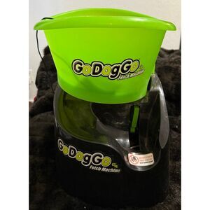 Hyper Pet Go Dog Go Fetch Machine G4 Dog Ball Launcher  NO REMOTE NO BALLS